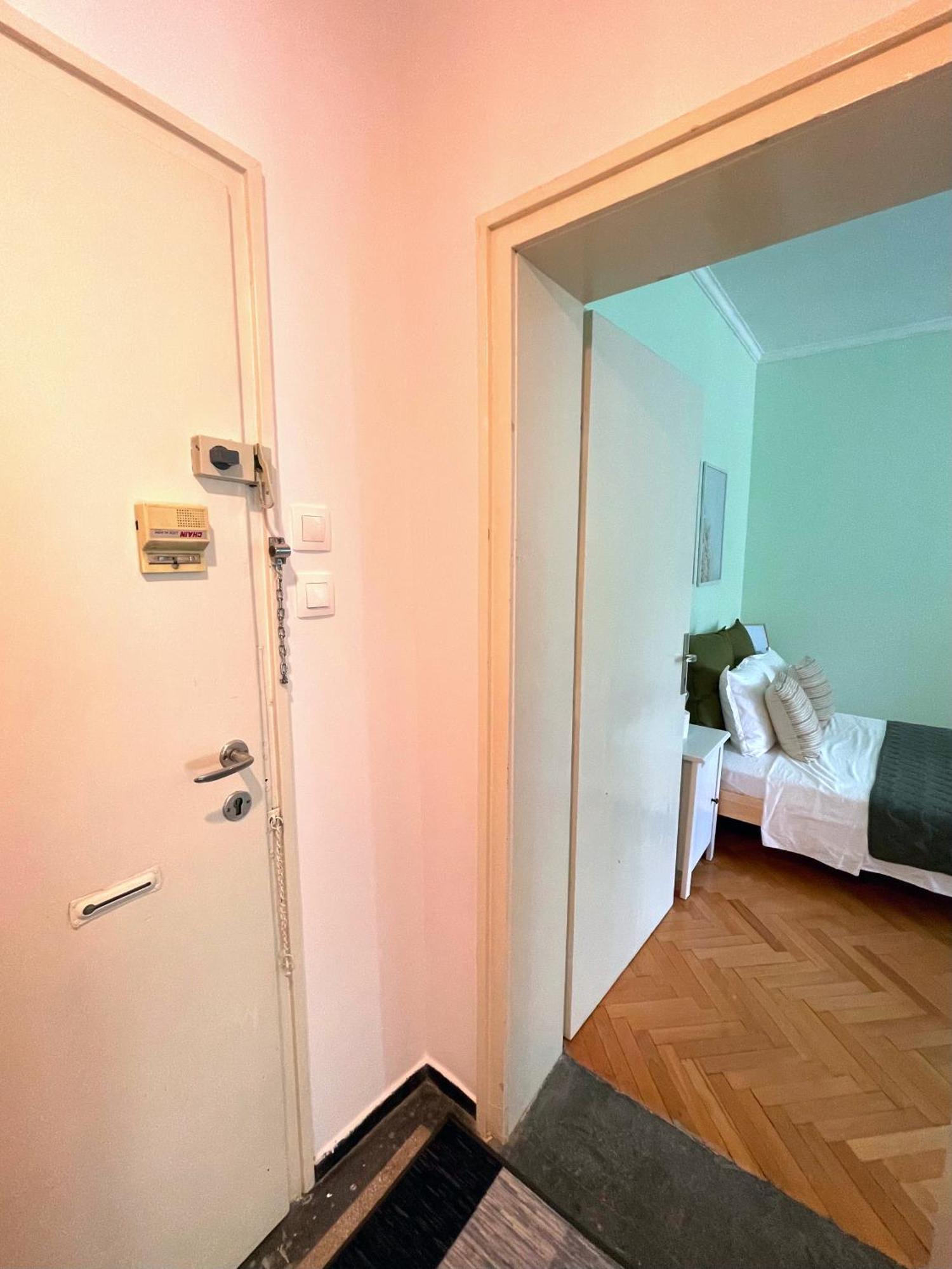 Bohemian Bright & Calm 2Br - Top Center - Private Balcony 소피아 외부 사진