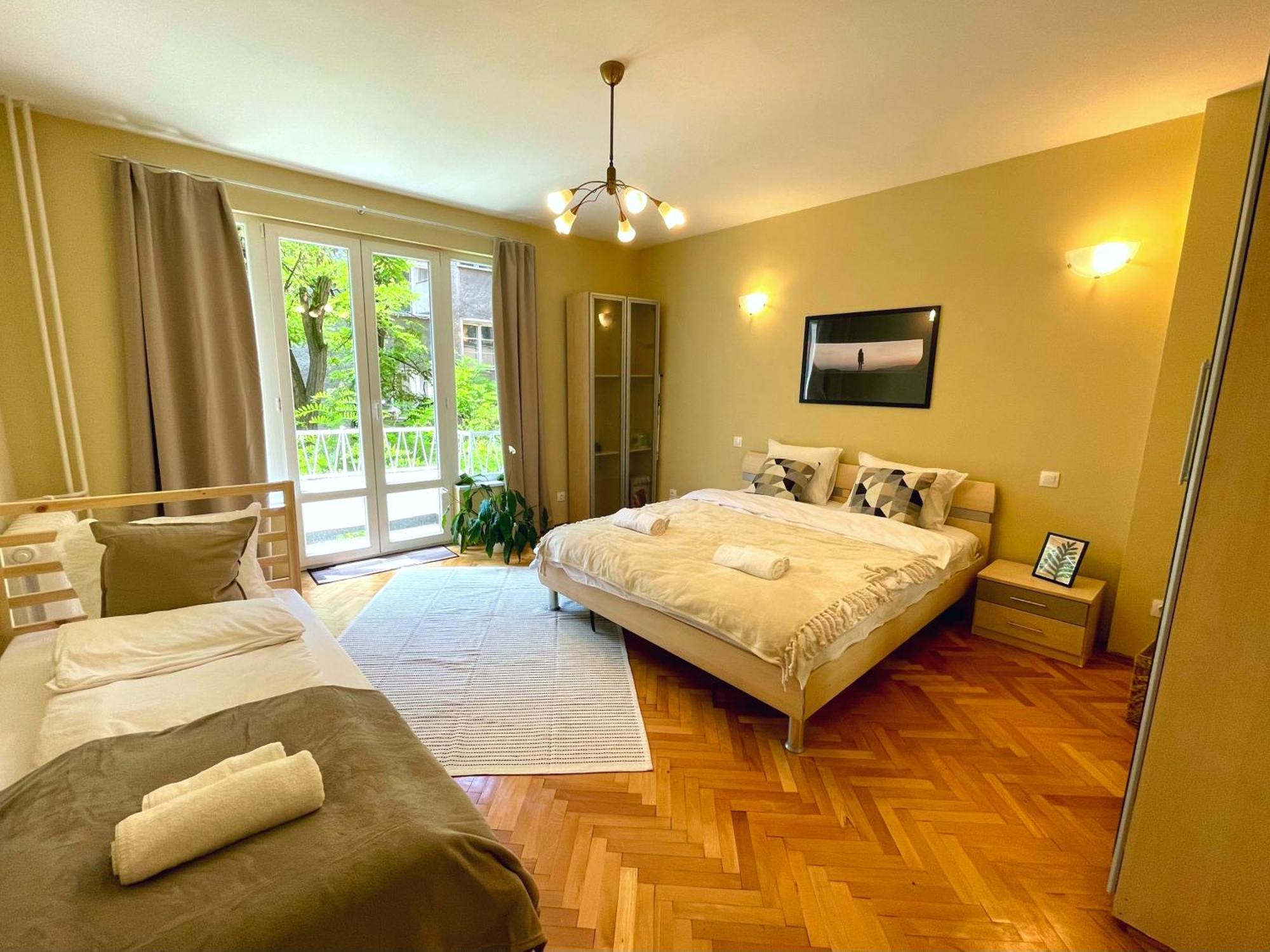 Bohemian Bright & Calm 2Br - Top Center - Private Balcony 소피아 외부 사진
