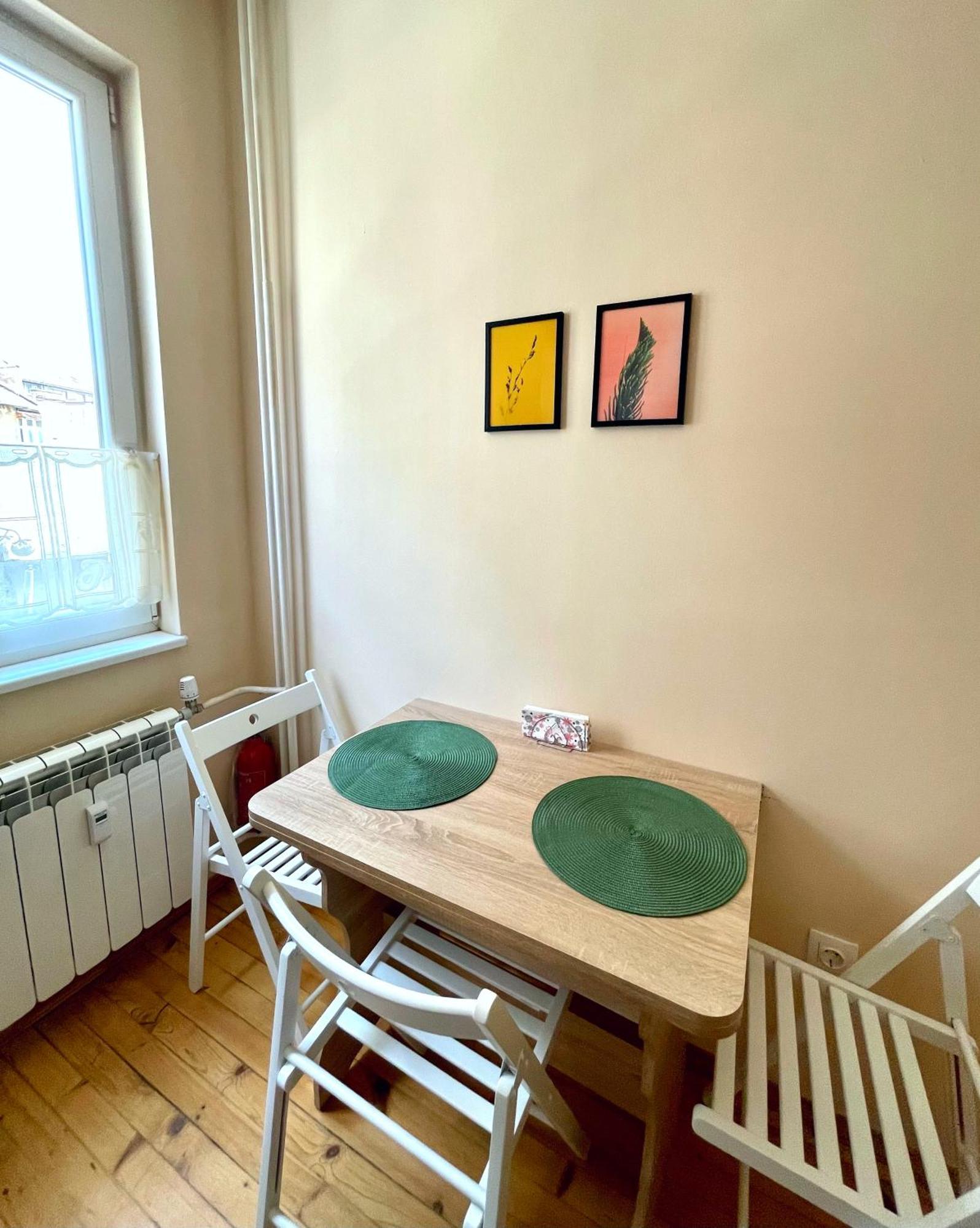 Bohemian Bright & Calm 2Br - Top Center - Private Balcony 소피아 외부 사진