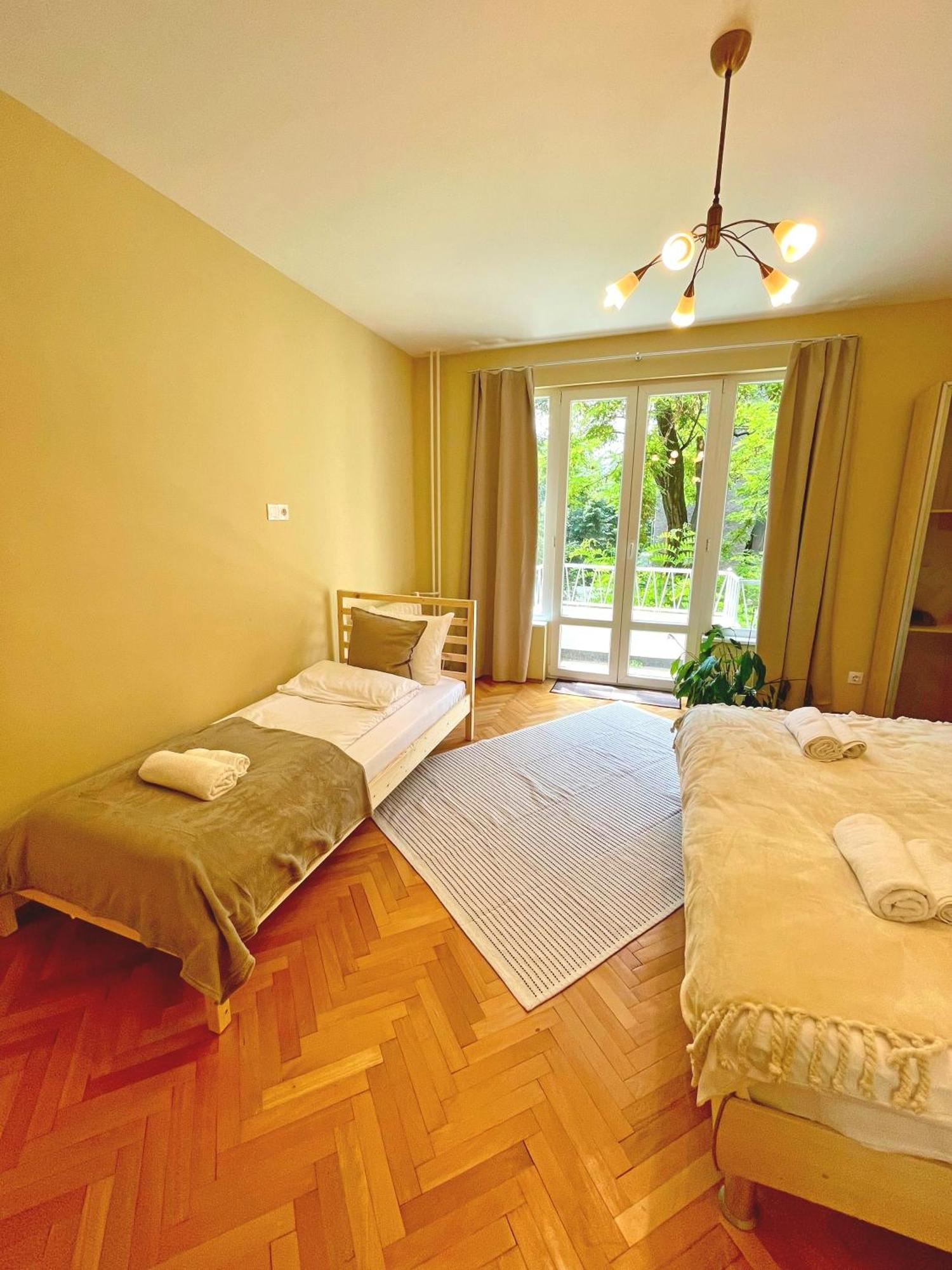 Bohemian Bright & Calm 2Br - Top Center - Private Balcony 소피아 외부 사진