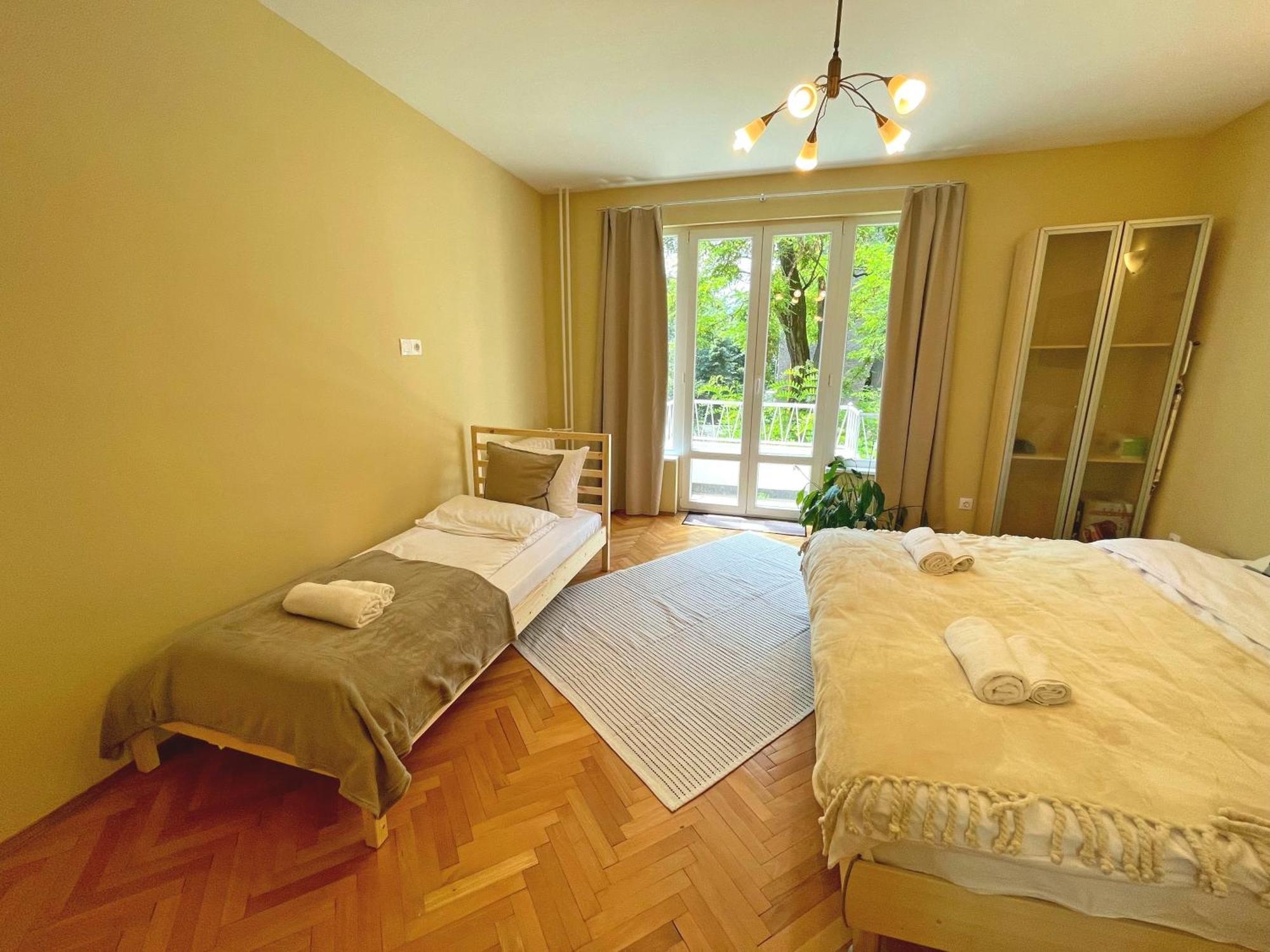 Bohemian Bright & Calm 2Br - Top Center - Private Balcony 소피아 외부 사진