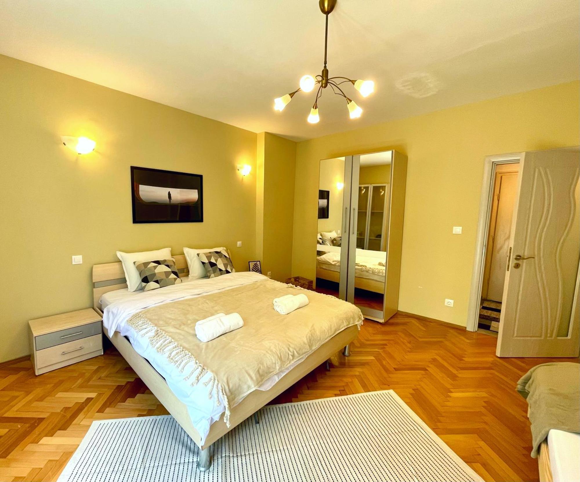 Bohemian Bright & Calm 2Br - Top Center - Private Balcony 소피아 외부 사진